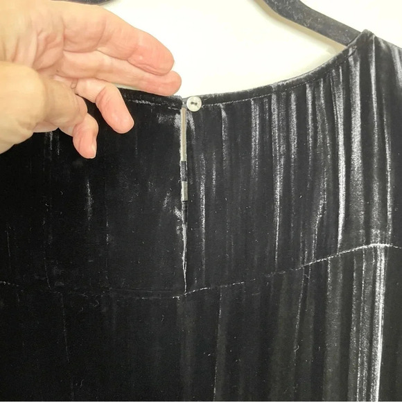 Garnet Hill Easy Velvet Dress in Black Silk Blend old money minimalist pockets - Picture 7 of 11